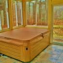 36.-gorham-maine-jacuzzi-room-new-hampshire-5